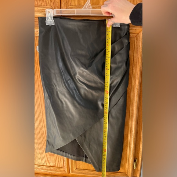 Dynamite faux leather pull on pencil skirt. - Picture 4 of 5